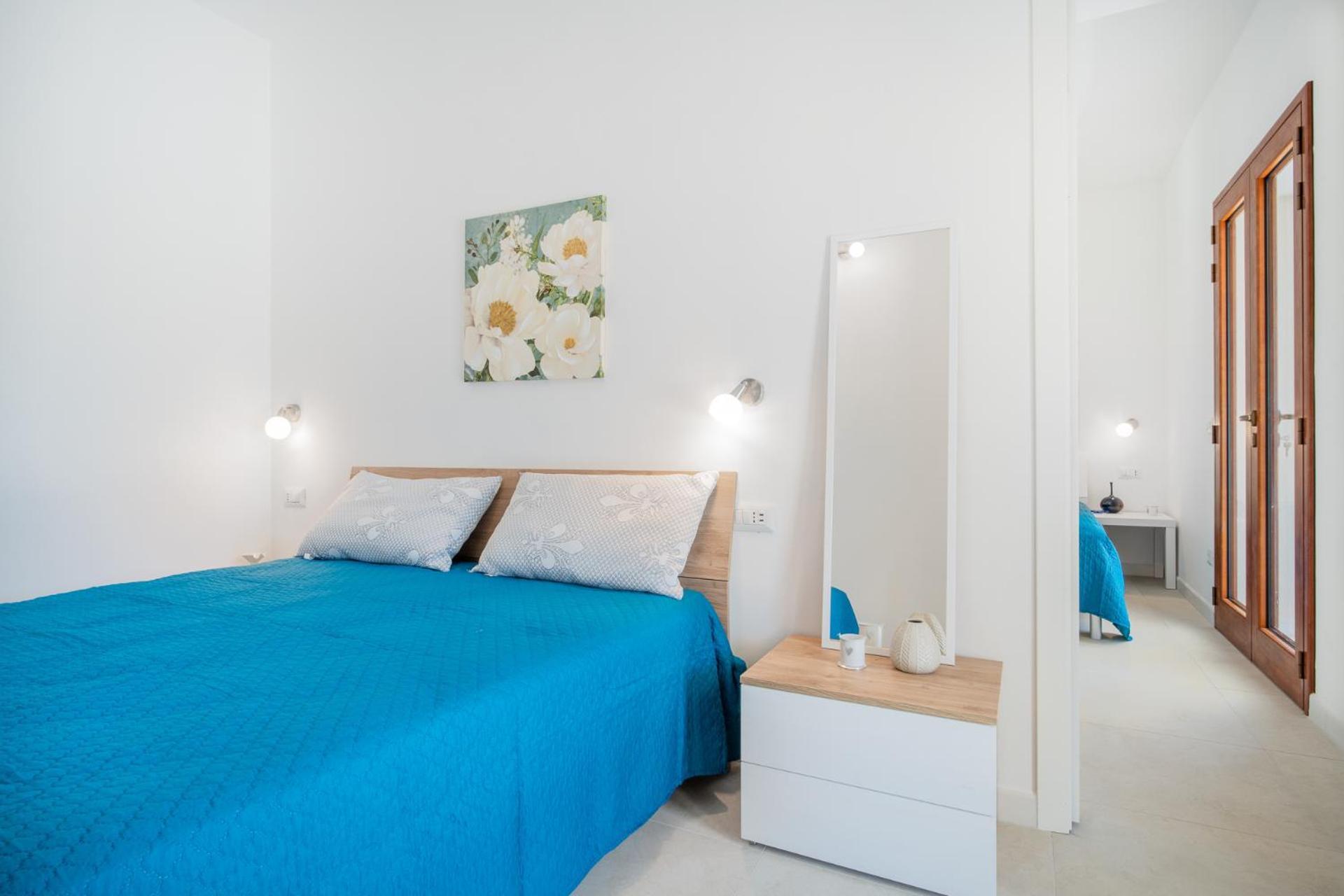 סאן תאודורו Ambra Holiday Rooms - Rooms & Beach מראה חיצוני תמונה