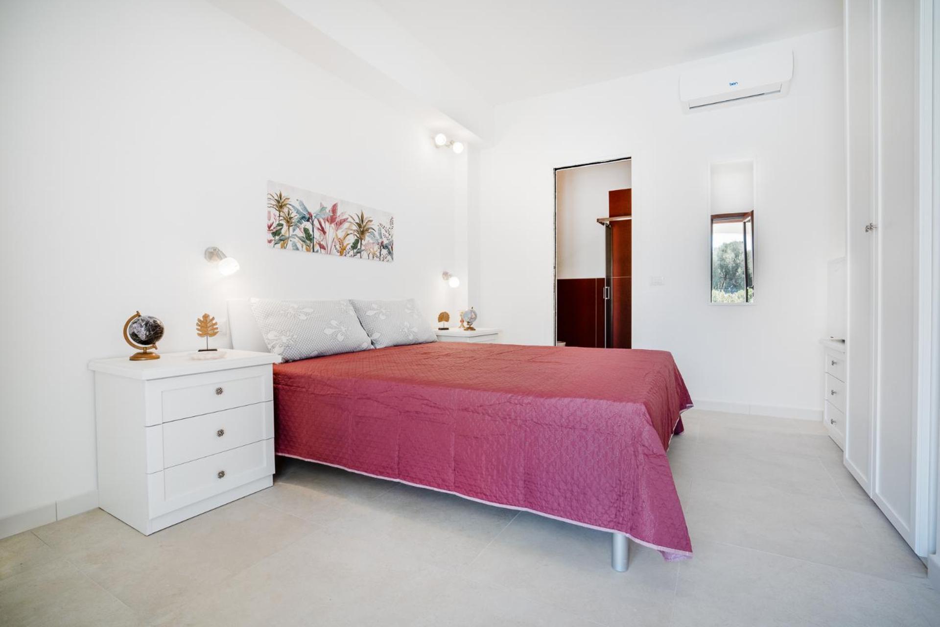 סאן תאודורו Ambra Holiday Rooms - Rooms & Beach מראה חיצוני תמונה