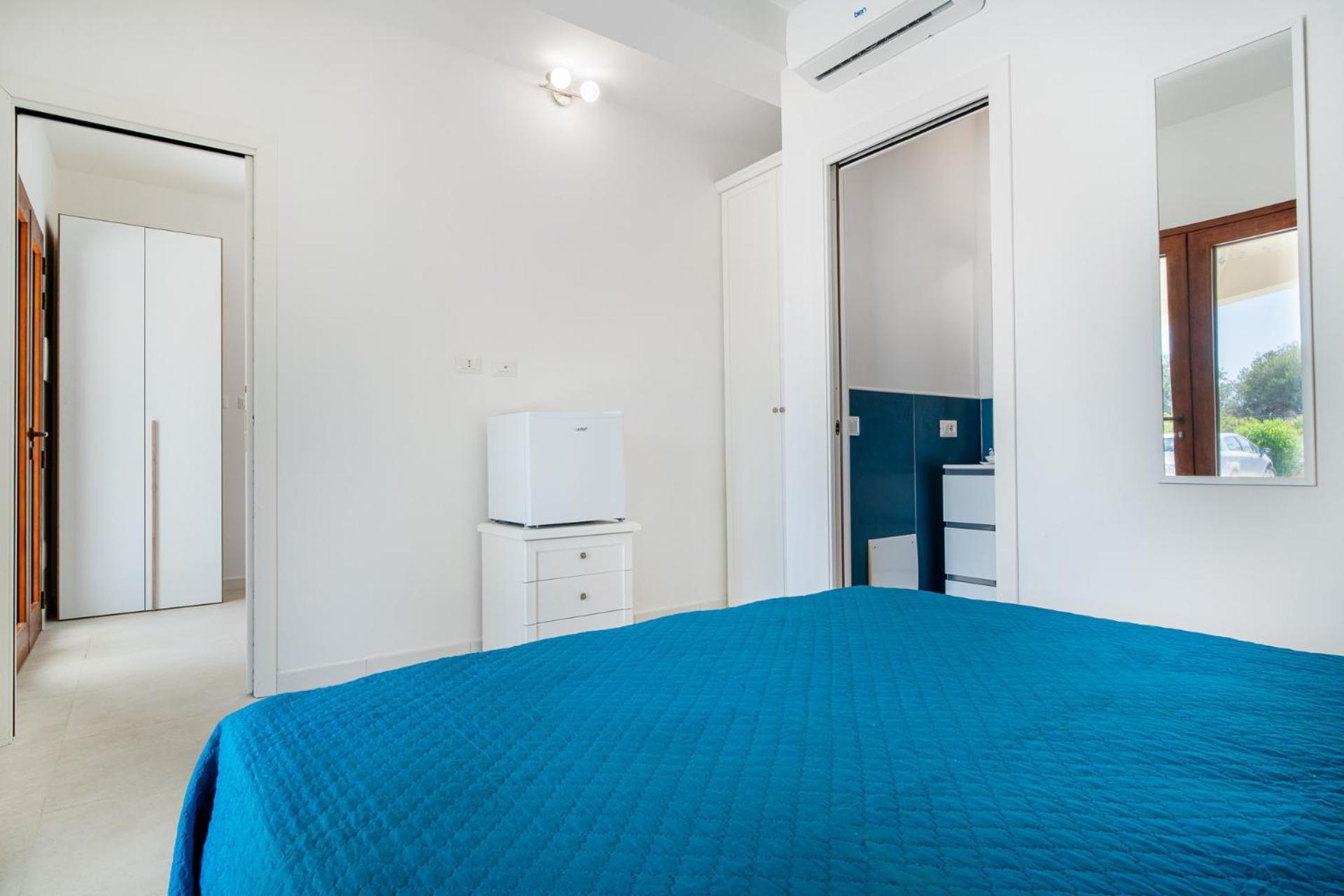 סאן תאודורו Ambra Holiday Rooms - Rooms & Beach מראה חיצוני תמונה