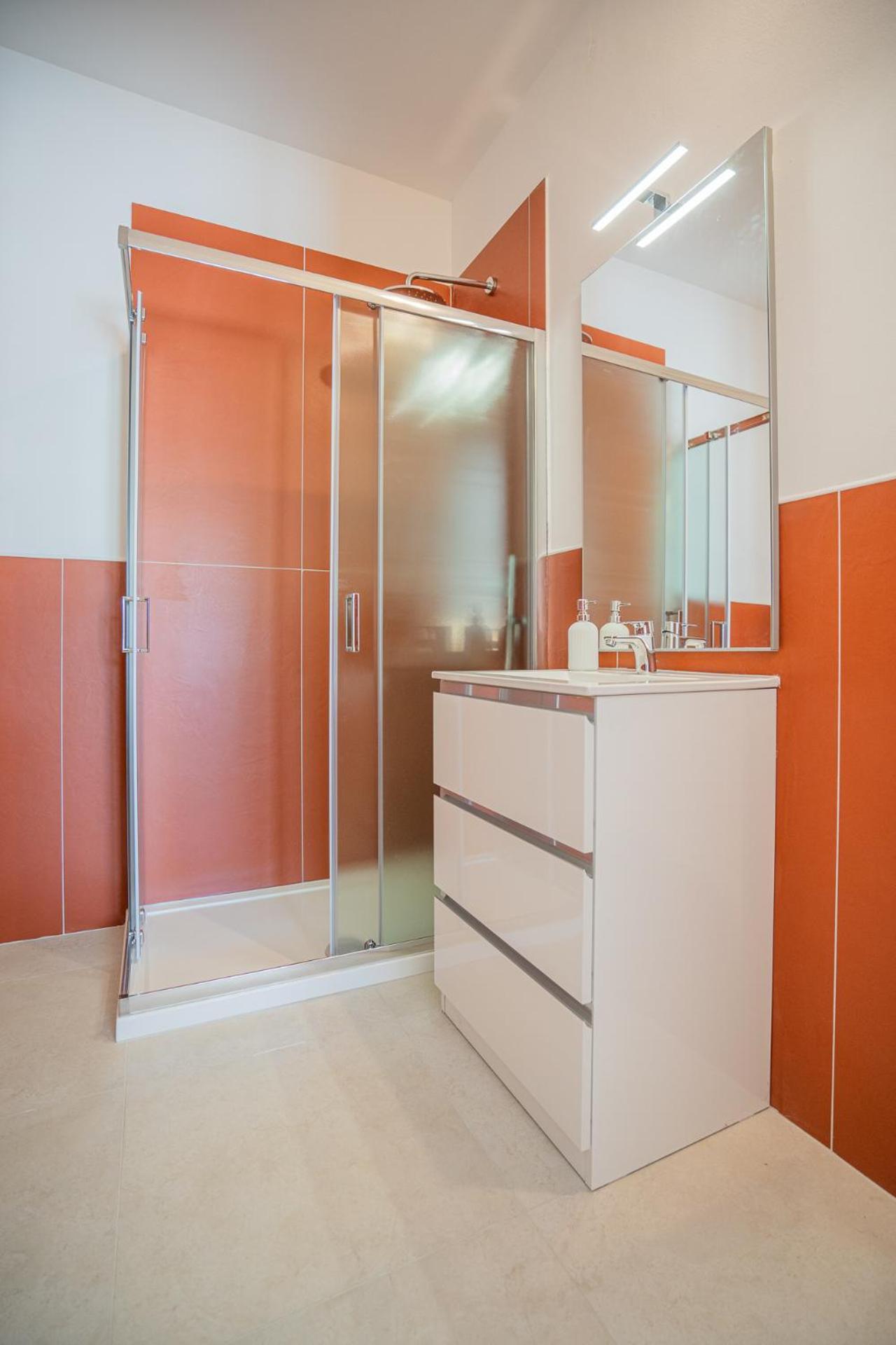 סאן תאודורו Ambra Holiday Rooms - Rooms & Beach מראה חיצוני תמונה